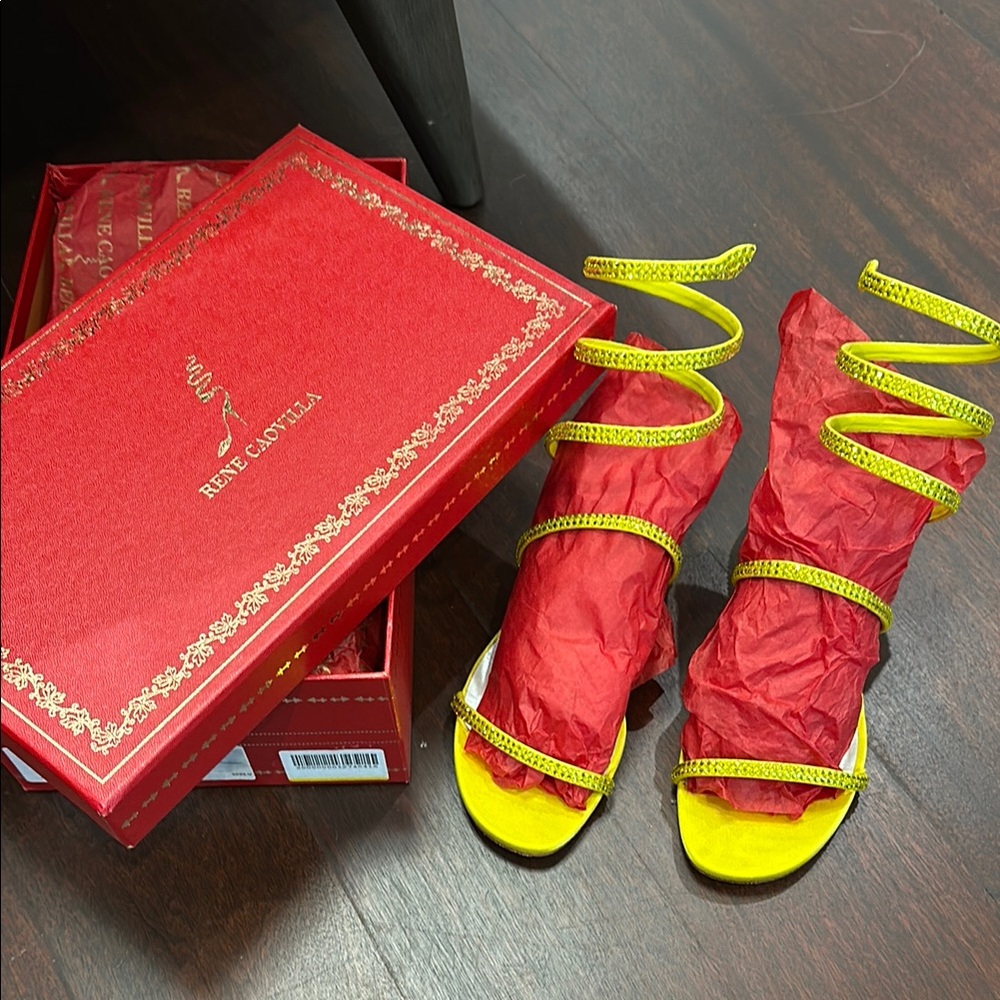 Vibrant Yellow Strappy Sandals - Picture 2 of 2